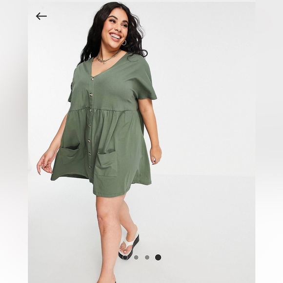 Green Curve button up mini smock dress with pockets - Picture 2 of 4